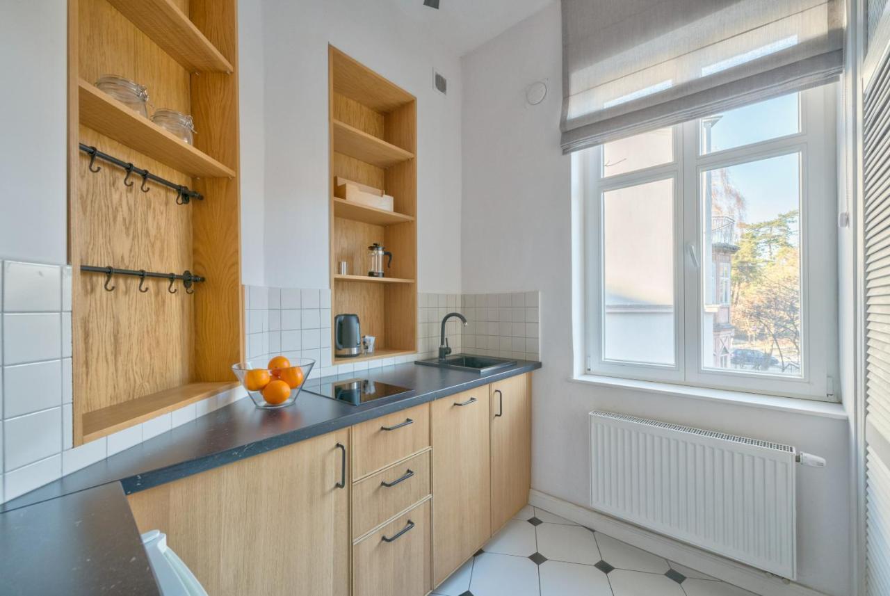 Dom & House - Apartamenty Kamienica Sopocka 150 Metrow Od Plazy Sopot Buitenkant foto
