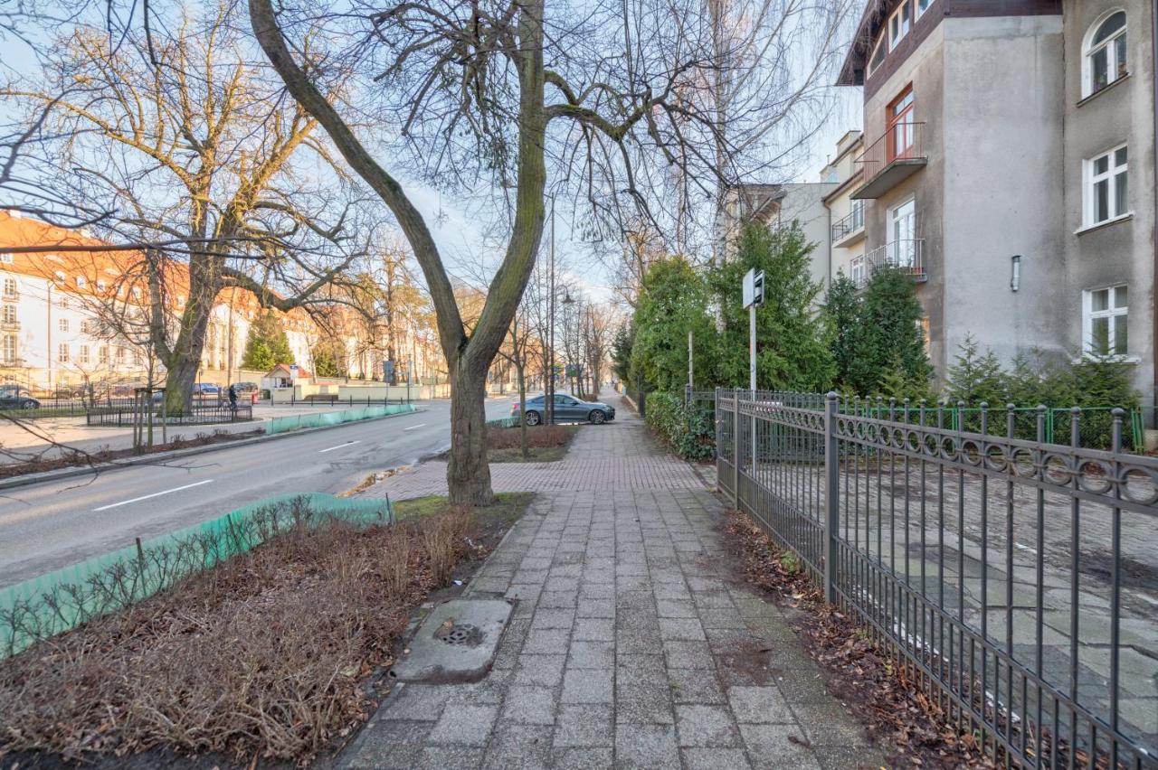 Dom & House - Apartamenty Kamienica Sopocka 150 Metrow Od Plazy Sopot Buitenkant foto