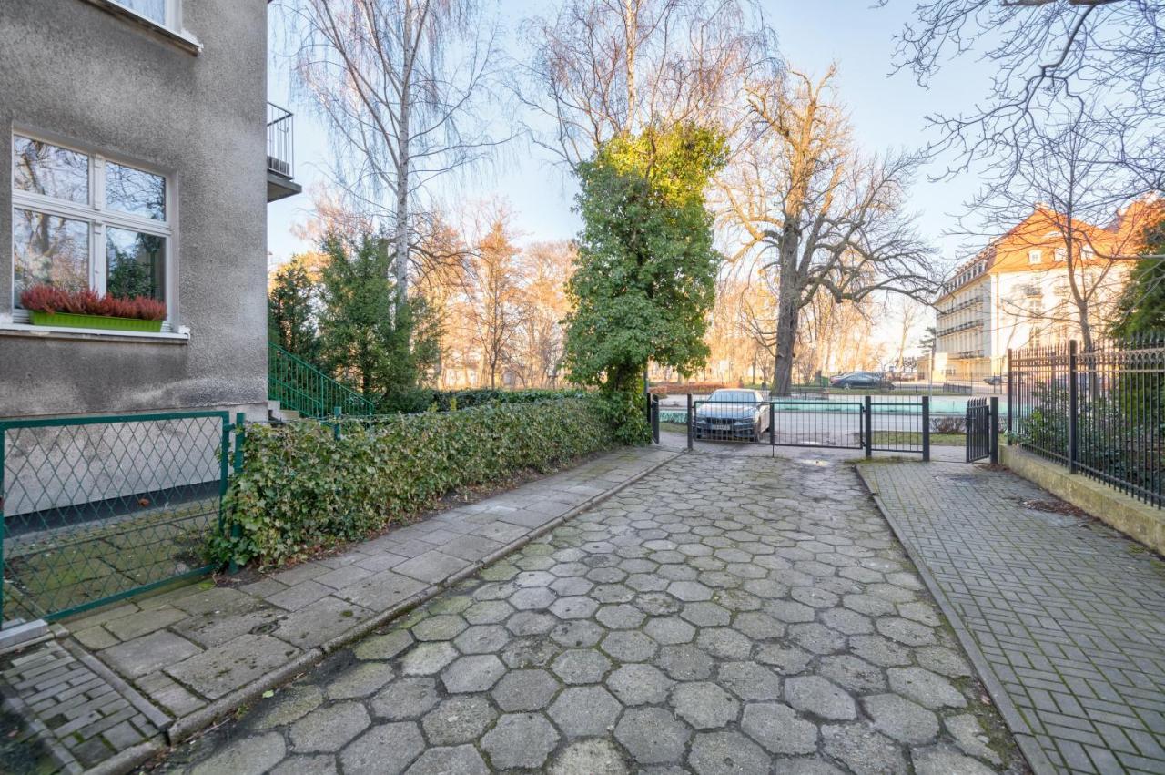 Dom & House - Apartamenty Kamienica Sopocka 150 Metrow Od Plazy Sopot Buitenkant foto